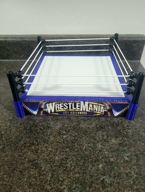 WWE Knuckle Crunchers Wrestlemania Ring